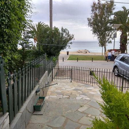 Cute Maisonette No2 On Coastal Sidewalk Nikiti  Dış mekan fotoğraf