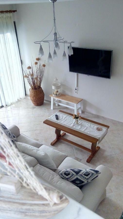 Cute Maisonette No2 On Coastal Sidewalk Nikiti  Dış mekan fotoğraf