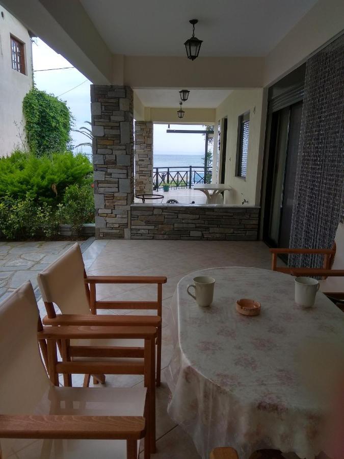 Cute Maisonette No2 On Coastal Sidewalk Nikiti  Dış mekan fotoğraf